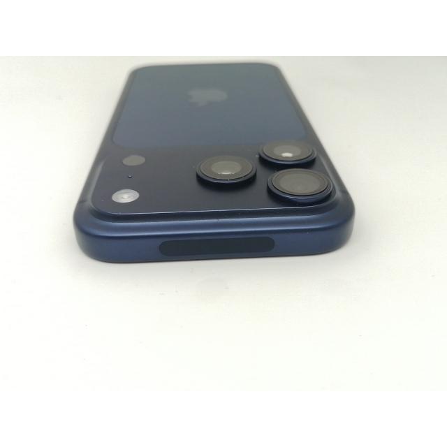 【中古】Apple 国内版 【SIMフリー】 iPhone 17 Pro 256GB ディープブルー MG874J/A【川越クレアモール】保証期間１ヶ月【ランクA】の画像