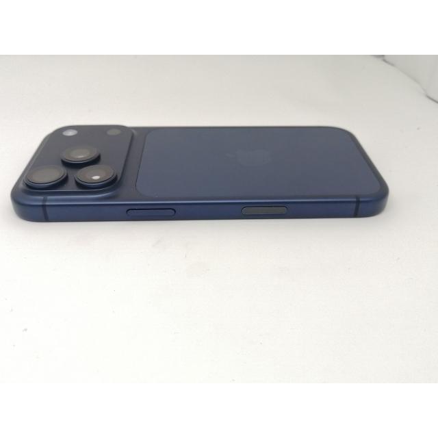 【中古】Apple 国内版 【SIMフリー】 iPhone 17 Pro 256GB ディープブルー MG874J/A【川越クレアモール】保証期間１ヶ月【ランクA】の画像
