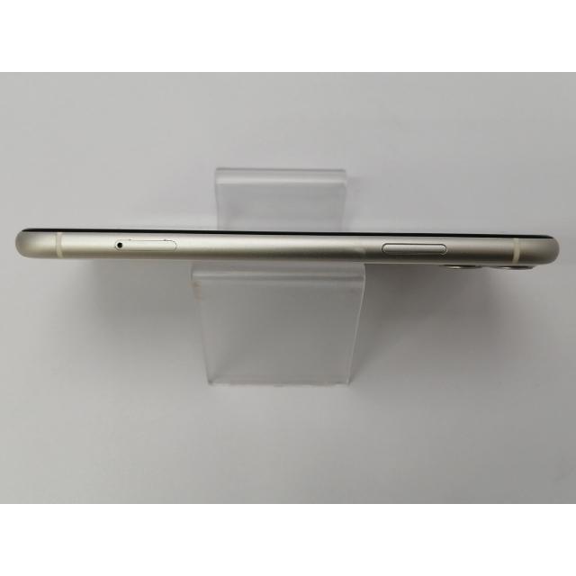 中古】Apple au 【SIMロック解除済み】 iPhone 11 64GB ホワイト