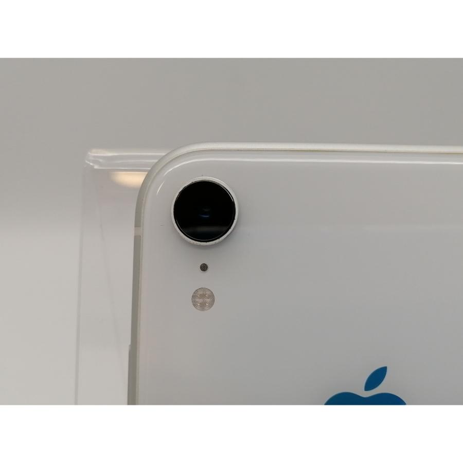 【中古】Apple docomo 【SIMロック解除済み】 iPhone XR 64GB ホワイト MT032J/A【高崎モントレー】保証期間１ヶ月【ランクB】｜janpara｜07