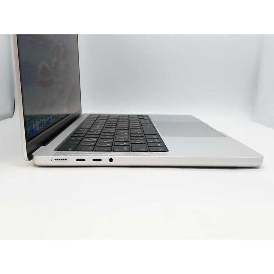 中古】Apple MacBook Pro 14インチ M5(CPU:10C/GPU:10C) 16GB/512GB