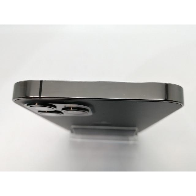 【中古】Apple SoftBank 【SIMロック解除済み】 iPhone 12 Pro 256GB グラファイト MGM93J/A【高崎モントレー】保証期間１ヶ月【ランクC】の画像