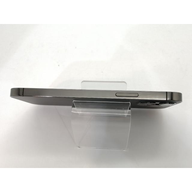 【中古】Apple SoftBank 【SIMロック解除済み】 iPhone 12 Pro 256GB グラファイト MGM93J/A【高崎モントレー】保証期間１ヶ月【ランクC】の画像