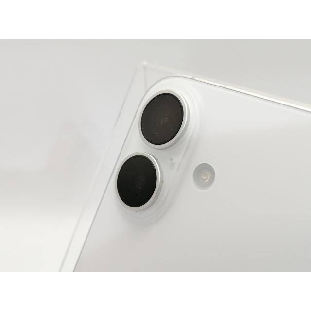 【中古】Apple docomo 【SIMフリー】 iPhone 16 128GB ホワイト MYDR3J/A【高崎モントレー】保証期間１ヶ月【ランクA】の画像