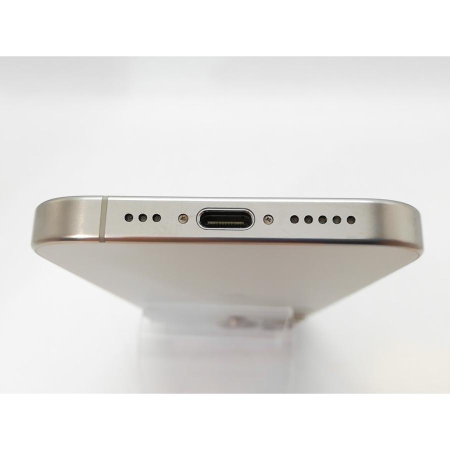 【中古】Apple 国内版 【SIMフリー】 iPhone 15 Pro 256GB ホワイトチタニウム MTUD3J/A【高崎モントレー】保証期間１ヶ月【ランクA】の画像