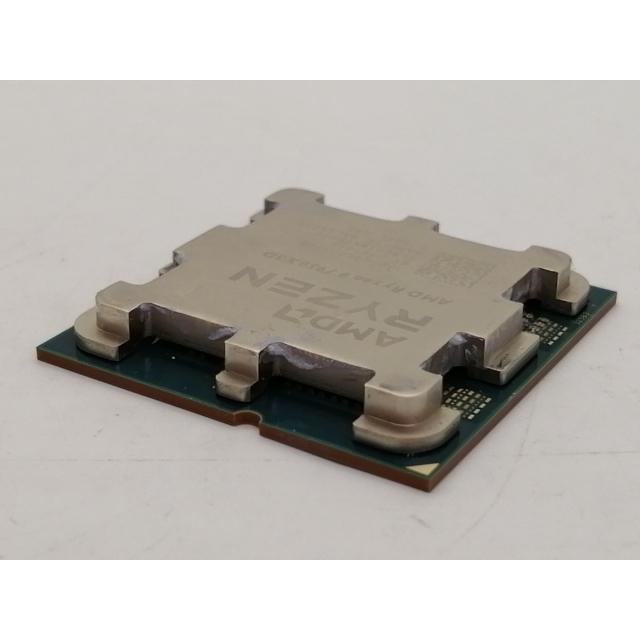 AMD Ryzen 9 7950X3D ソケットAM5 [中古] Ryzen 9 7950X3D BOX 新品