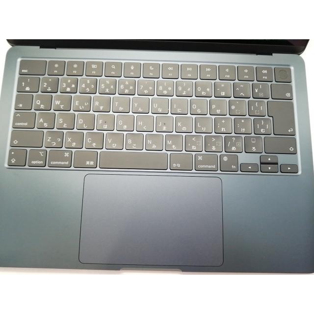 【中古】Apple MacBook Air 13インチ CTO (M2,2022) ミッドナイト M2(CPU:8C/GPU:10C)/16G/512G/67W(70W) AC【秋葉2号】保証期間１ヶ月【ランクA】の画像