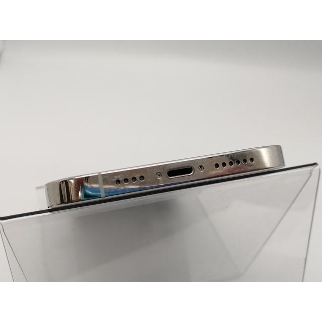 au 【SIMロック解除済み】 iPhone 12 Pro Max 256GB シルバー 【当社】 MGD03J/A【広島本通】保証期間１ヶ月【ランクB】