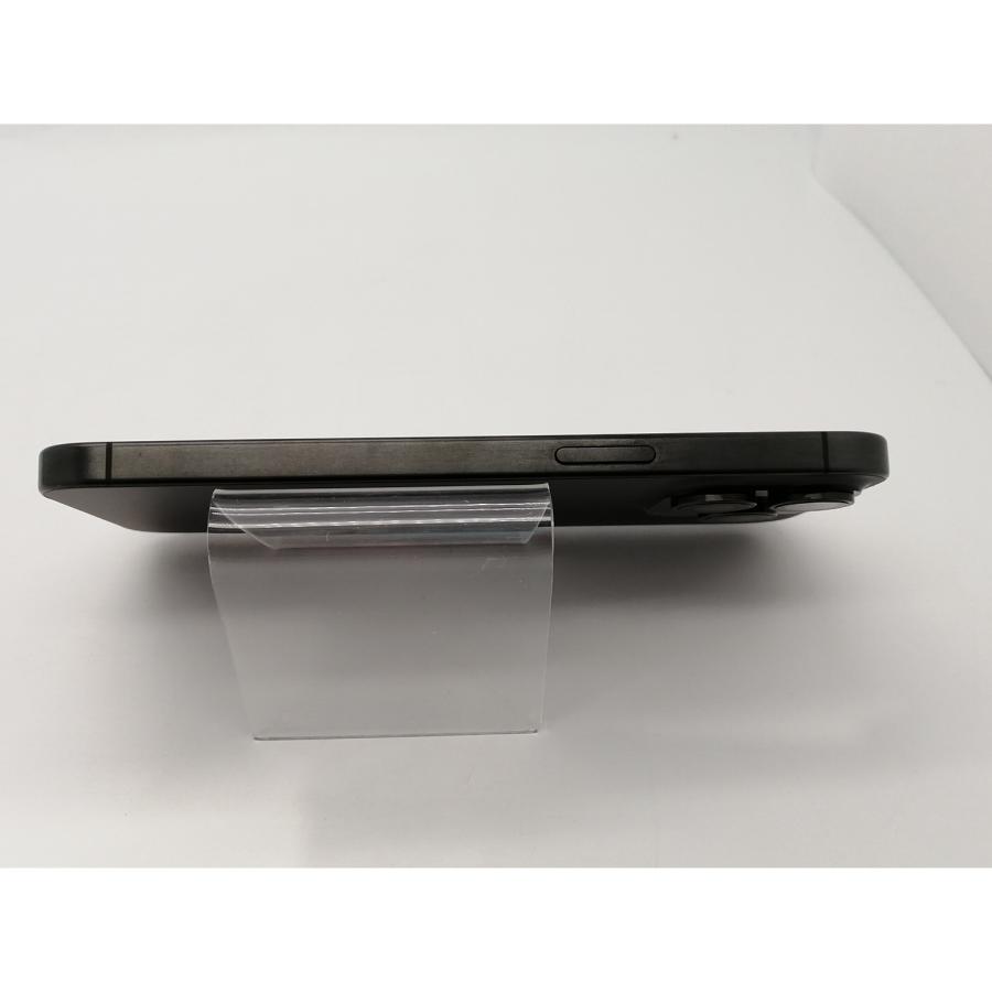 【中古】Apple 国内版 【SIMフリー】 iPhone 15 Pro Max 512GB ブラックチタニウム MU6U3J/A【広島本通】保証期間１ヶ月【ランクC】の画像