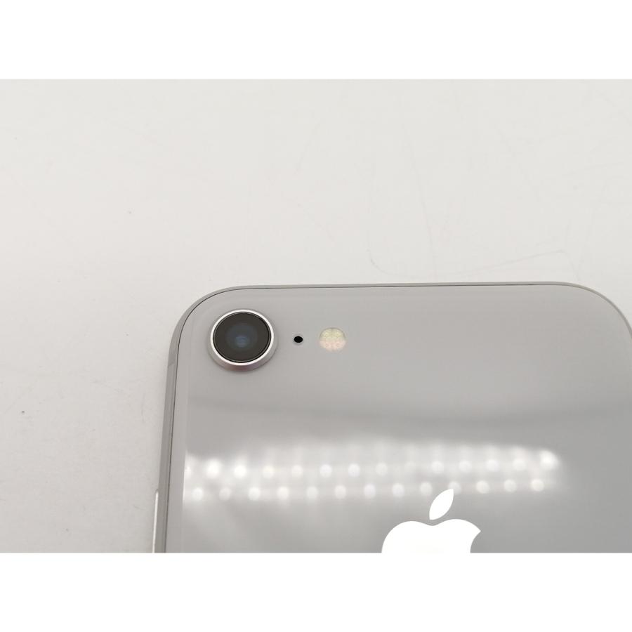 中古】Apple docomo 【SIMロック解除済み】 iPhone 8 64GB シルバー