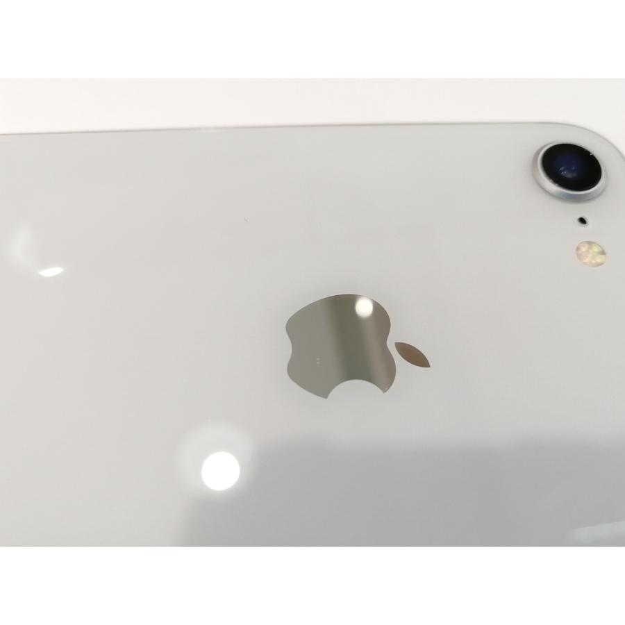中古】Apple docomo 【SIMロック解除済み】 iPhone 8 64GB シルバー