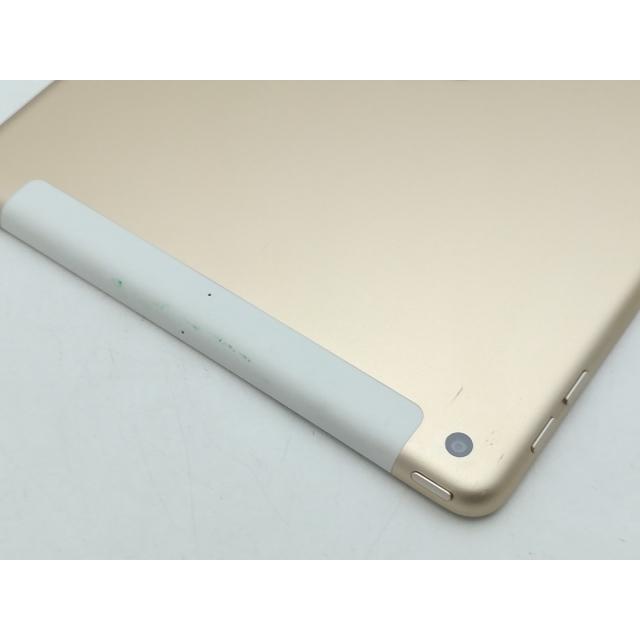 中古】Apple docomo 【SIMロック解除済み】 iPad（第5世代/2017） 32GB