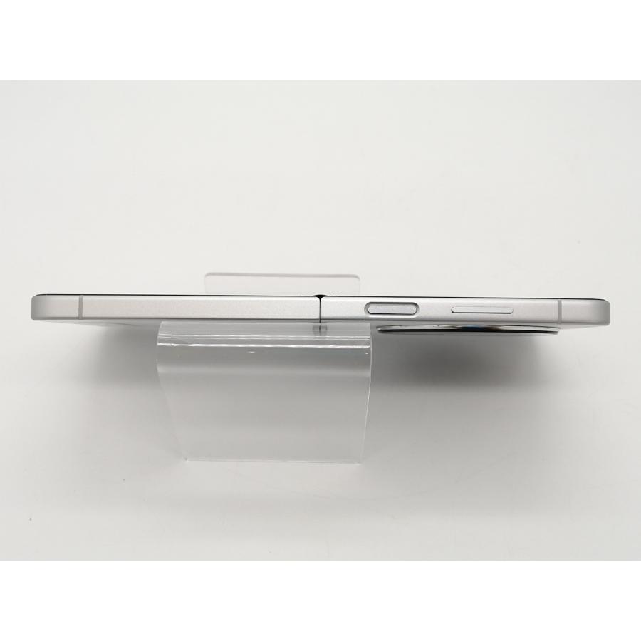 中古】ZTE ymobile 【SIMフリー】 Libero Flip 6GB 128GB ホワイト
