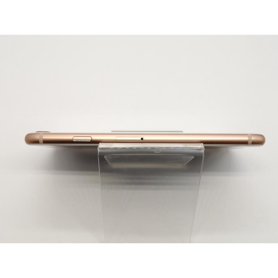 中古】Apple docomo 【SIMロック解除済み】 iPhone 8 64GB ゴールド