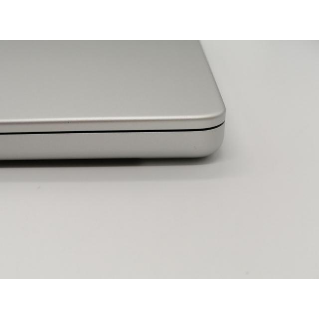 【中古】Apple MacBook Pro 14インチ M3(CPU:8C/GPU:10C) 8GB/512GB シルバー MR7J3J/A (14インチ,M3,2023)【小倉駅前】保証期間１ヶ月【ランクB】の画像