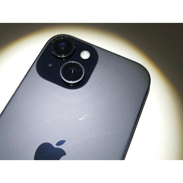 中古】Apple au 【SIMフリー】 iPhone 15 256GB ブラック MTMN3J/A
