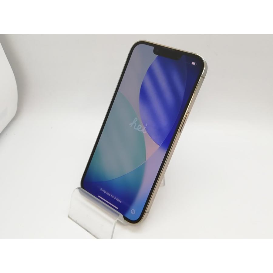 【中古】Apple au 【SIMフリー】 iPhone 13 Pro 256GB ゴールド MLUQ3J/A【アリオ倉敷】保証期間１ヶ月【ランクC】の画像