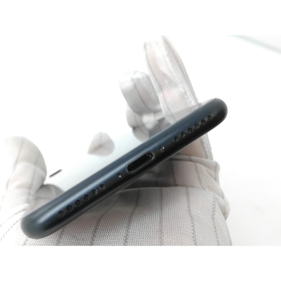【中古】Apple au 【SIMフリー】 iPhone SE（第3世代） 128GB ミッドナイト MMYF3J/A【アリオ倉敷】保証期間１ヶ月【ランクC】の画像