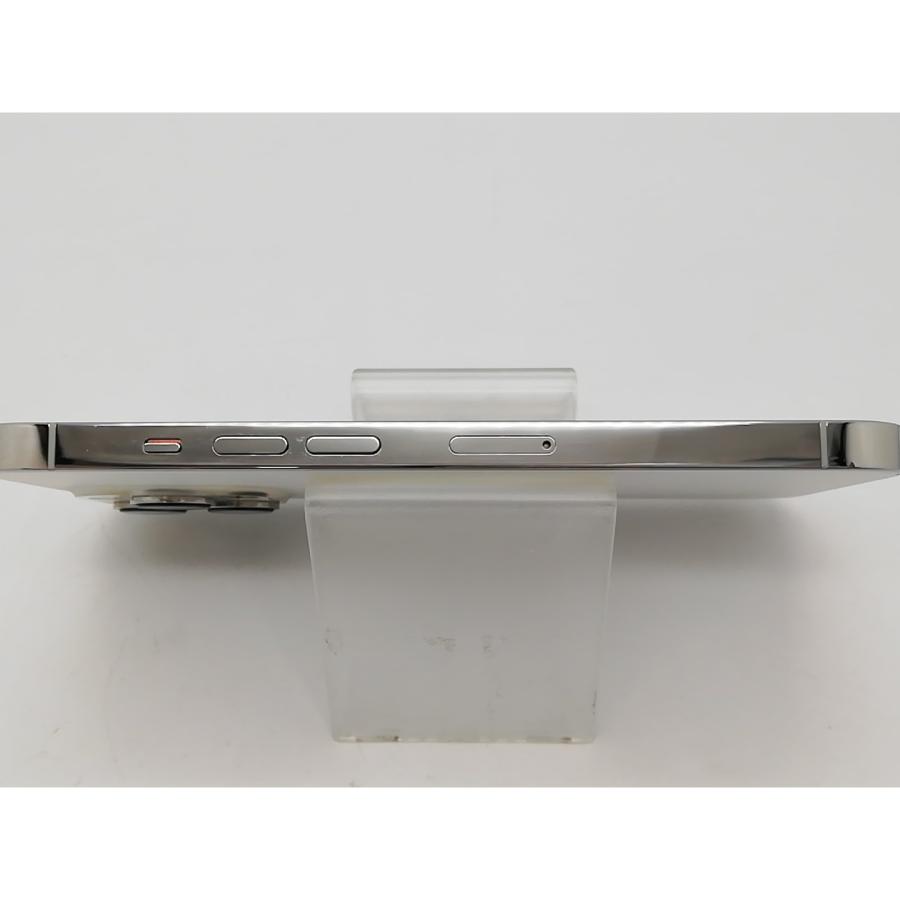 【中古】Apple docomo 【SIMフリー】 iPhone 13 Pro 256GB シルバー MLUP3J/A【アリオ倉敷】保証期間１ヶ月【ランクB】の画像