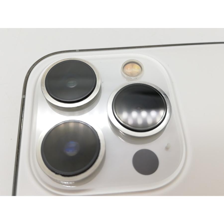 【中古】Apple docomo 【SIMフリー】 iPhone 13 Pro 256GB シルバー MLUP3J/A【アリオ倉敷】保証期間１ヶ月【ランクB】の画像