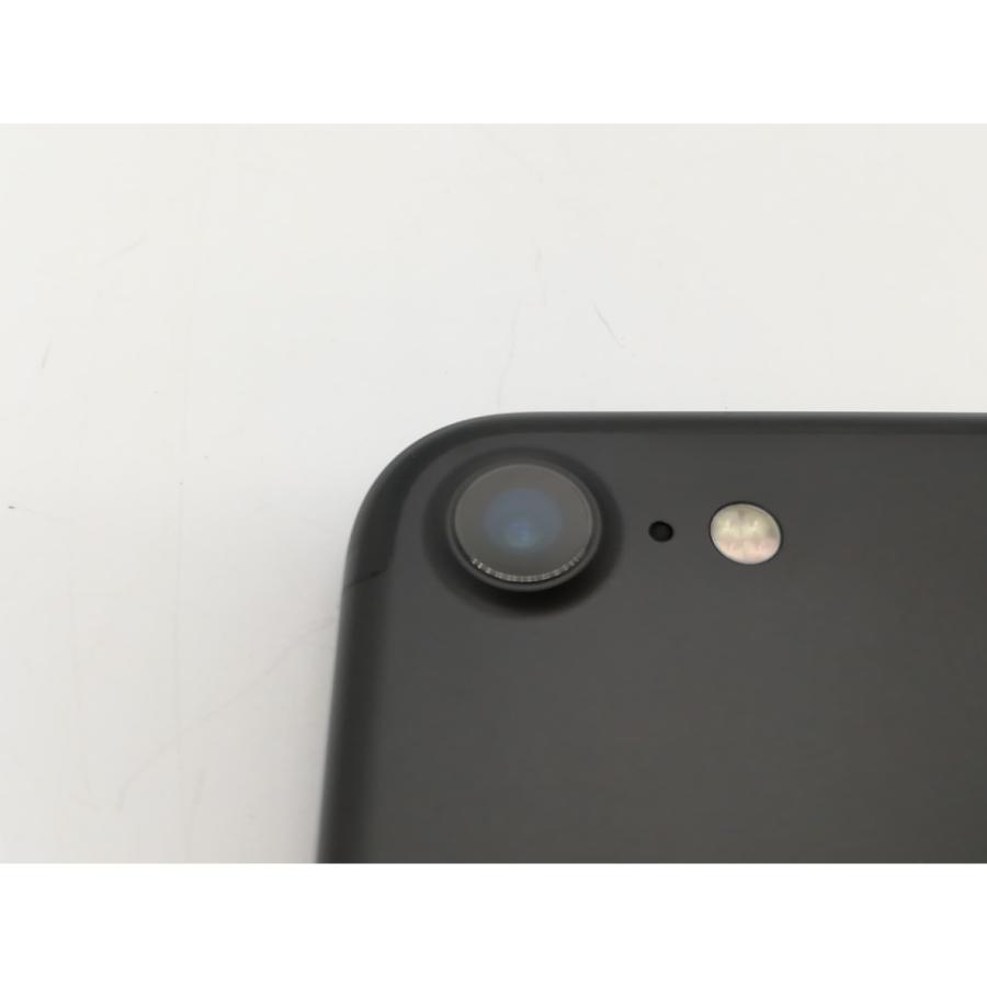 中古】Apple SoftBank 【SIMロック解除済み】 iPhone 7 32GB ブラック 