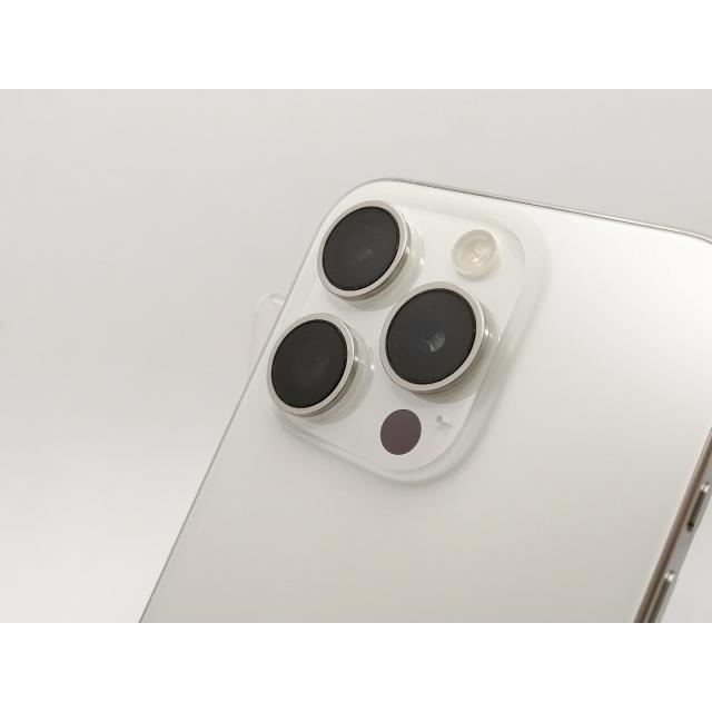 【中古】Apple 国内版 【SIMフリー】 iPhone 15 Pro 128GB ホワイトチタニウム MTU83J/A【横浜】保証期間１ヶ月【ランクB】の画像