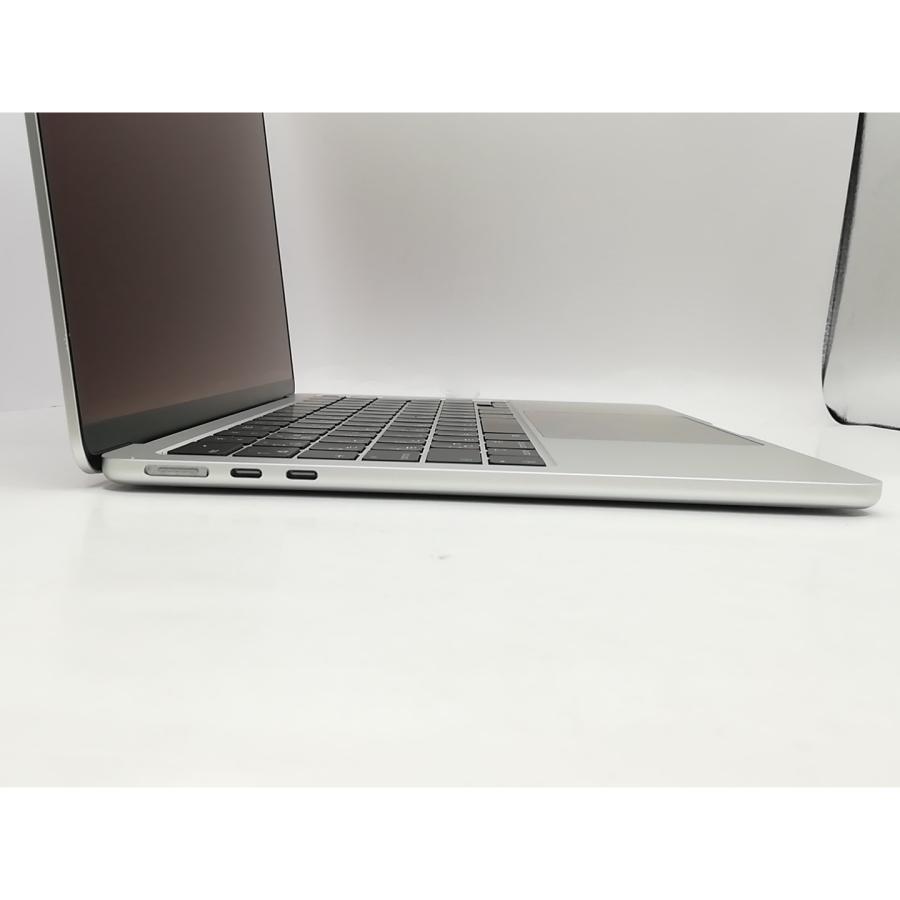 【中古】Apple MacBook Air 13インチ CTO (M3,2024) シルバー M3(CPU:8C/GPU:10C)/16G/256G【秋葉5号】保証期間１ヶ月【ランクA】の画像