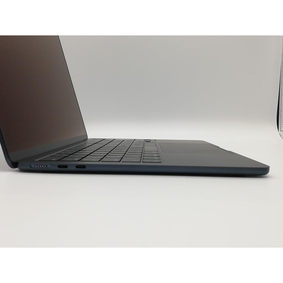【中古】Apple MacBook Air 13インチ  M2(CPU:8C/GPU:8C) 8GB/256GB ミッドナイト MLY33J/A (M2,2022)【川崎駅前】保証期間１ヶ月【ランクB】の画像