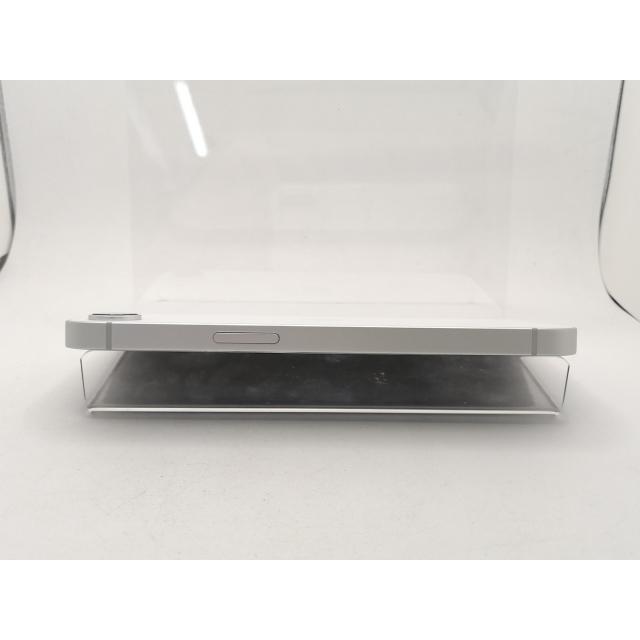 【中古】Apple 国内版 【SIMフリー】 iPhone 17e 256GB ホワイト MHRP4J/A【横浜】保証期間１ヶ月【ランクA】の画像