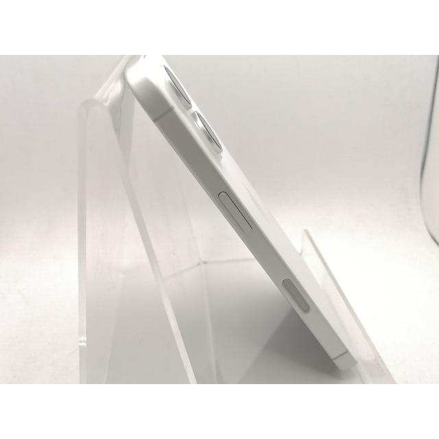 【中古】Apple docomo 【SIMフリー】 iPhone 16 128GB ホワイト MYDR3J/A【川崎駅前】保証期間１ヶ月【ランクA】の画像