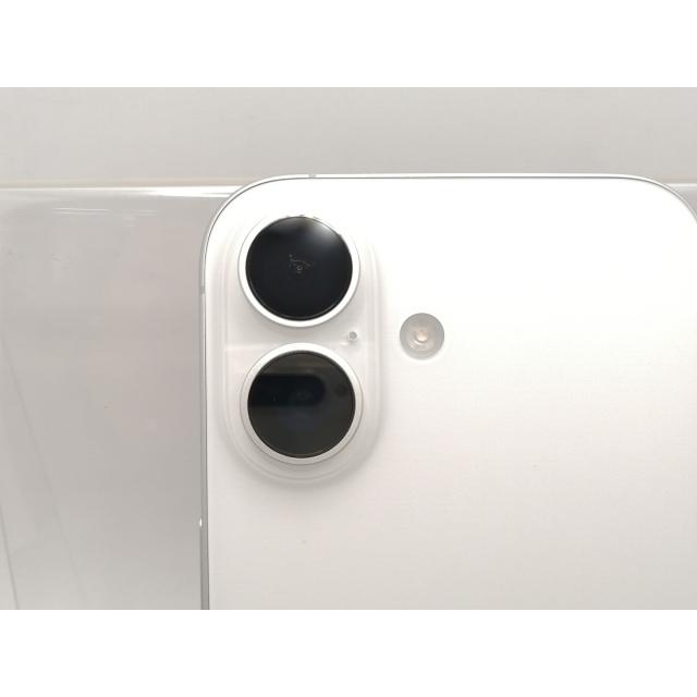 【中古】Apple docomo 【SIMフリー】 iPhone 16 128GB ホワイト MYDR3J/A【川崎駅前】保証期間１ヶ月【ランクA】の画像