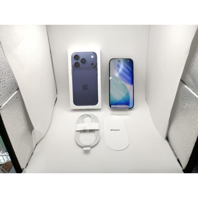 中古】Apple 国内版 【SIMフリー】 iPhone 17 Pro 256GB ディープ