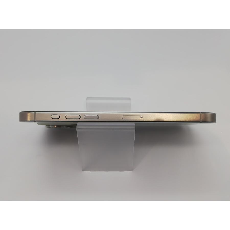 【中古】Apple 国内版 【SIMフリー】 iPhone 15 Pro Max 256GB ホワイトチタニウム MU6Q3J/A【府中ル・シーニュ】保証期間１ヶ月【ランクB】の画像