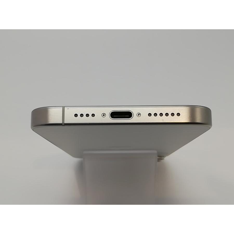 【中古】Apple 国内版 【SIMフリー】 iPhone 15 Pro Max 256GB ホワイトチタニウム MU6Q3J/A【府中ル・シーニュ】保証期間１ヶ月【ランクB】の画像