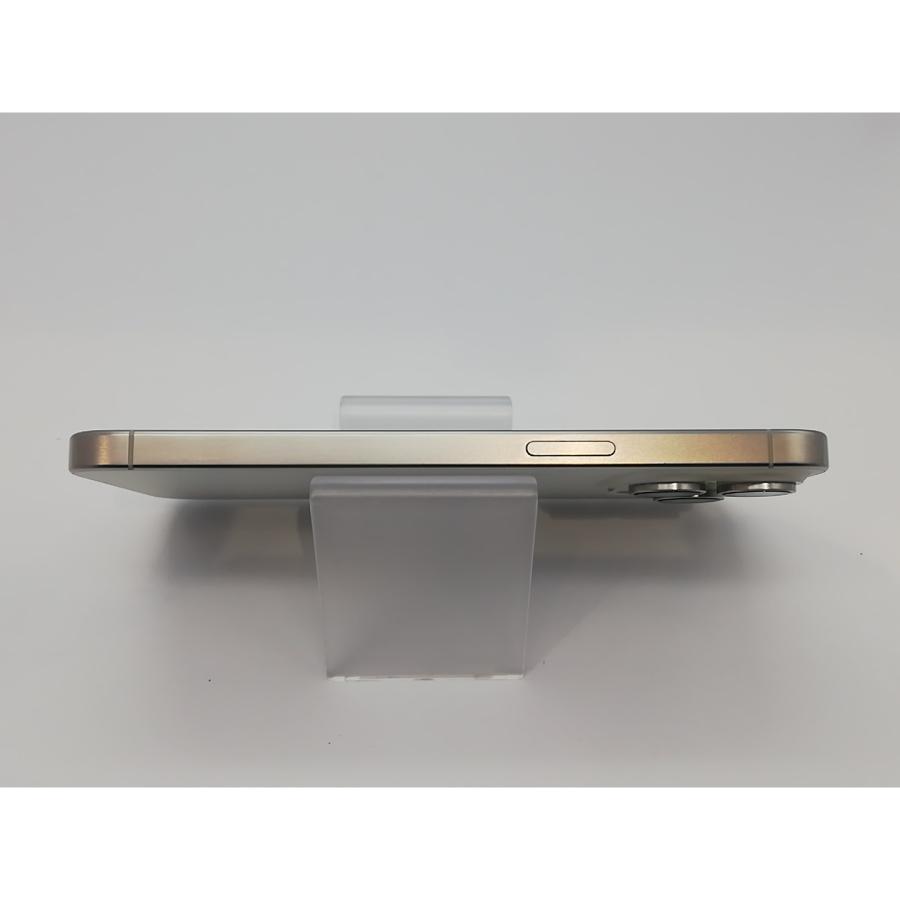 【中古】Apple 国内版 【SIMフリー】 iPhone 15 Pro Max 256GB ホワイトチタニウム MU6Q3J/A【府中ル・シーニュ】保証期間１ヶ月【ランクB】の画像