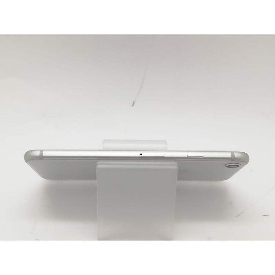中古】Apple docomo 【SIMロック解除済み】 iPhone 8 256GB シルバー