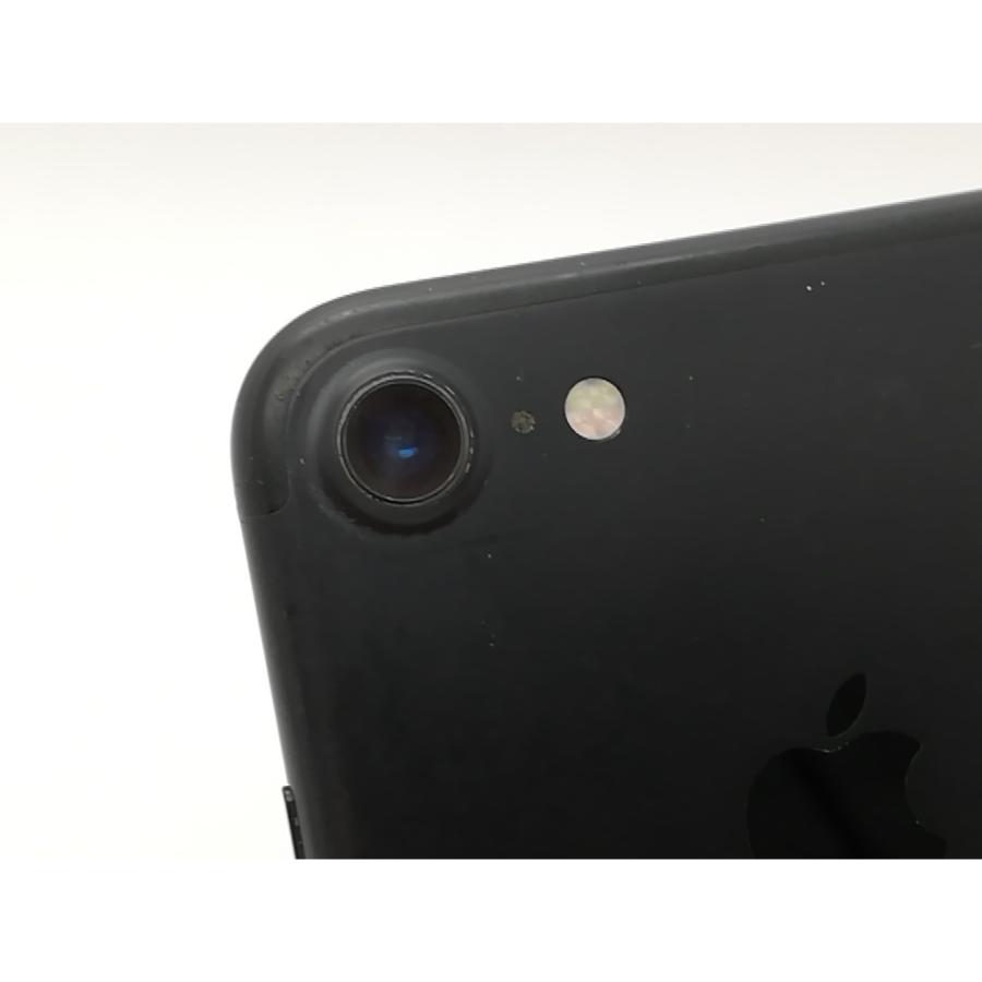 中古】Apple docomo 【SIMロックあり】 iPhone 7 128GB ブラック