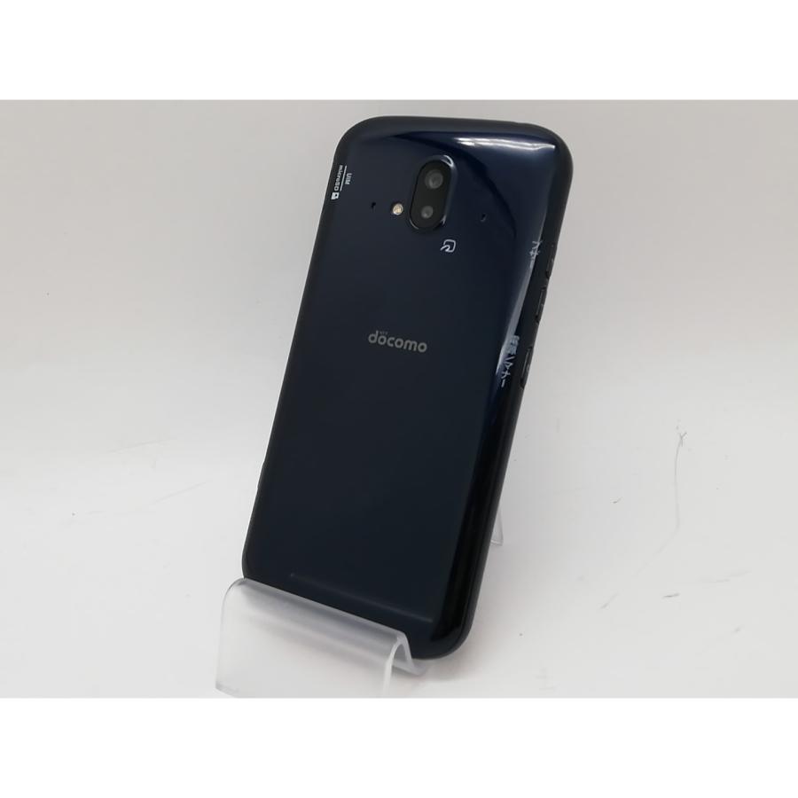 中古】Fujitsu docomo 【SIMフリー】 らくらくスマートフォン ネイビー