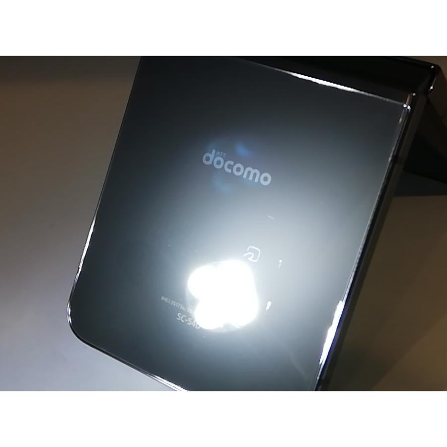 中古】SAMSUNG docomo 【SIMフリー】 Galaxy Z Flip5 グラファイト 8GB