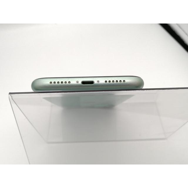 中古】Apple docomo 【SIMロック解除済み】 iPhone 11 64GB グリーン