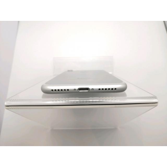 中古】Apple docomo 【SIMロックあり】 iPhone 7 128GB シルバー