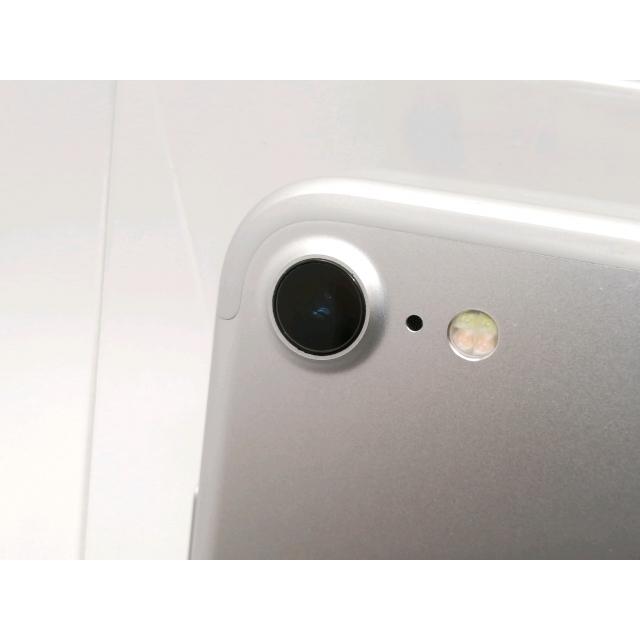 中古】Apple docomo 【SIMロックあり】 iPhone 7 128GB シルバー