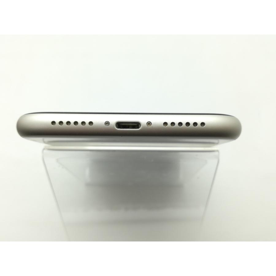 au 【SIMロック解除済み】 iPhone 11 64GB ホワイト MWLU2J/A【柏】保証期間１ヶ月【ランクC】 【spaceblack】