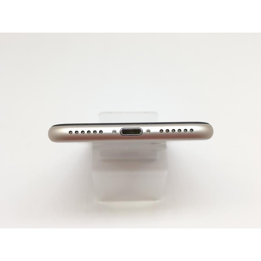 【中古】Apple au 【SIMフリー】 iPhone SE（第3世代） 256GB スターライト MMYK3J/A【宇田川】保証期間１ヶ月【ランクB】の画像