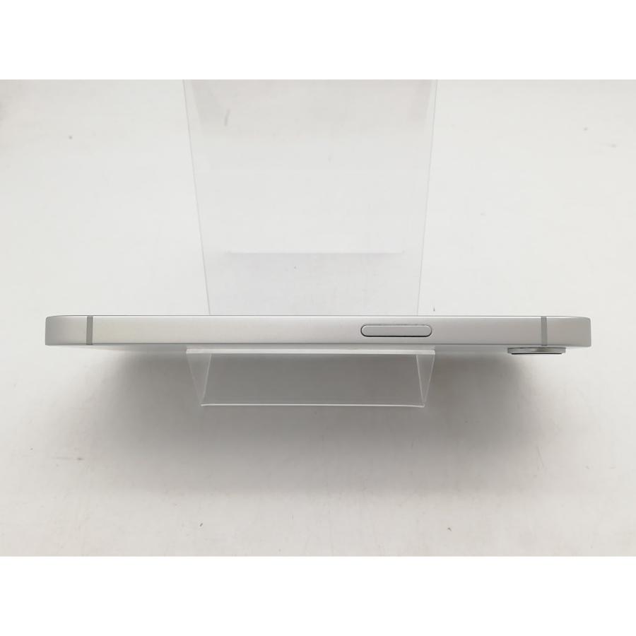 【中古】Apple docomo 【SIMフリー】iPhone 16e 128GB ホワイト MD1R4J/A【柏】保証期間１ヶ月【ランクA】の画像
