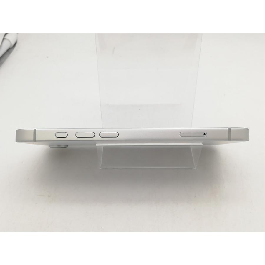【中古】Apple docomo 【SIMフリー】iPhone 16e 128GB ホワイト MD1R4J/A【柏】保証期間１ヶ月【ランクA】の画像