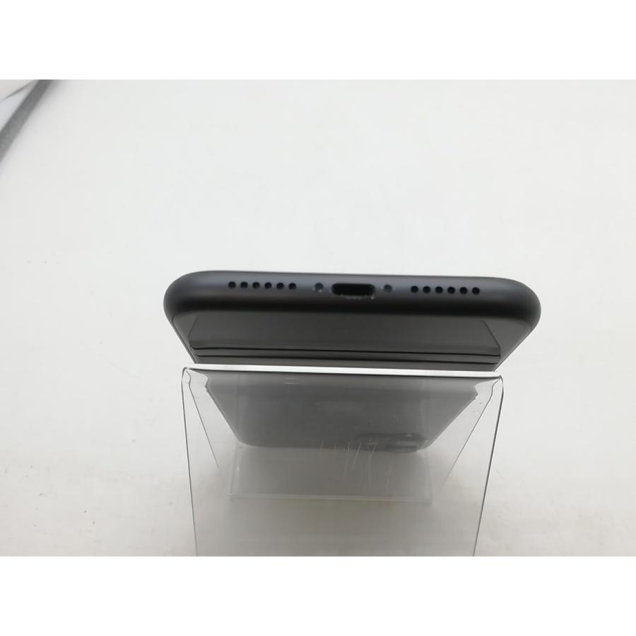 中古】Apple SoftBank 【SIMロック解除済み】 iPhone 11 64GB ブラック