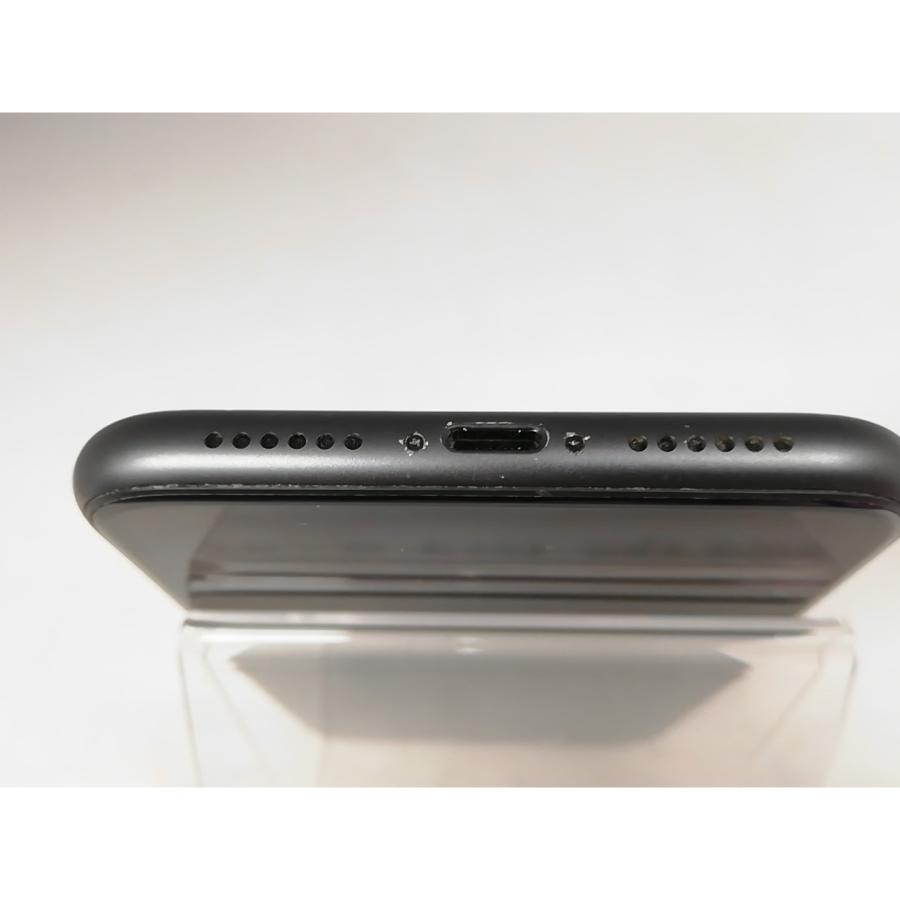 中古】Apple SoftBank 【SIMロック解除済み】 iPhone 11 64GB ブラック