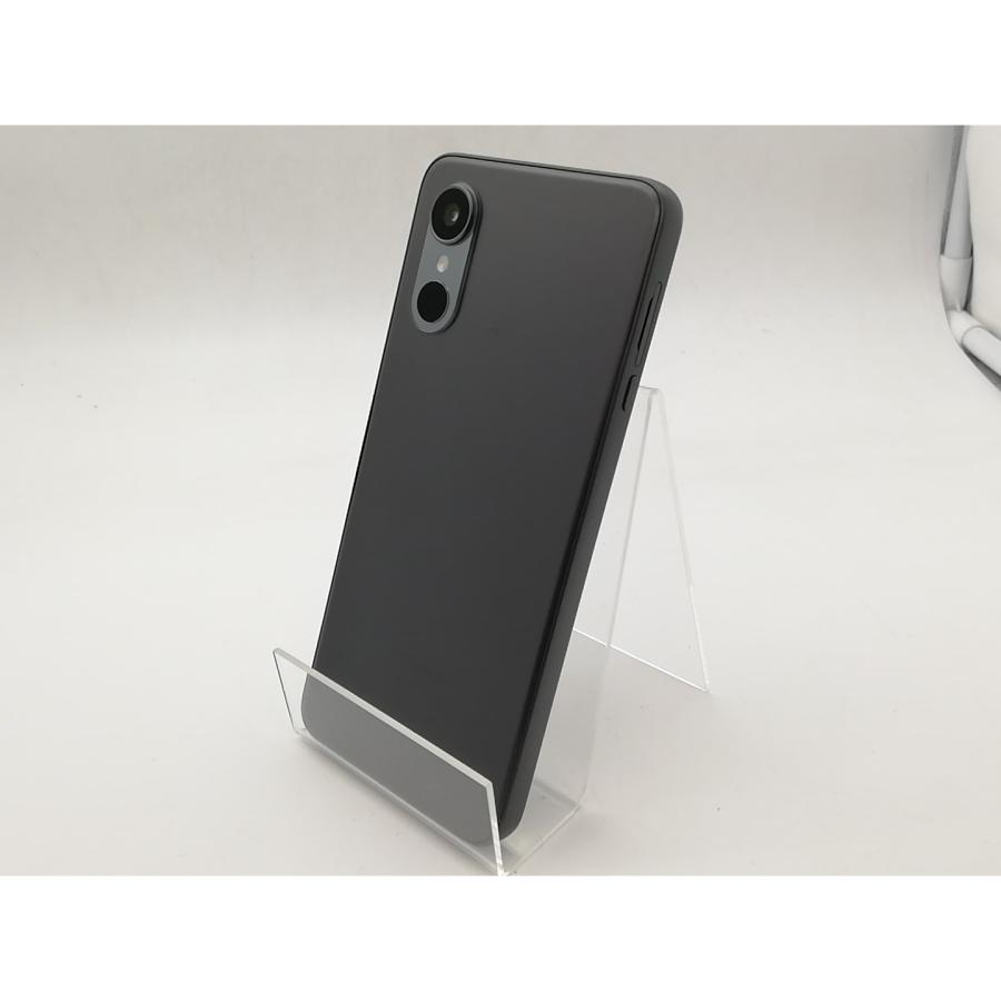 中古】FCNT docomo 【SIMフリー】 arrows We3 ブラック 4GB 64GB F-52G