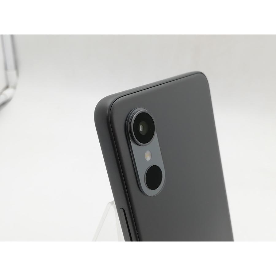 中古】FCNT docomo 【SIMフリー】 arrows We3 ブラック 4GB 64GB F-52G
